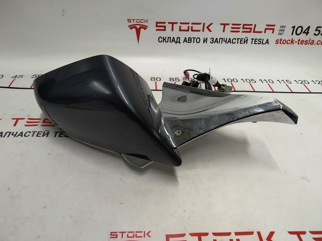 3 1041318-00-E Utvändig höger spegel PREMIUM-montering för Tesla-bil Modell S. En integrerad del av karossen till en populär elbil från USA. Med den här komponenten kan du kontrollera situationen runt bilen och öka säkerhetsnivån avsevärt. PREMIUM höger s